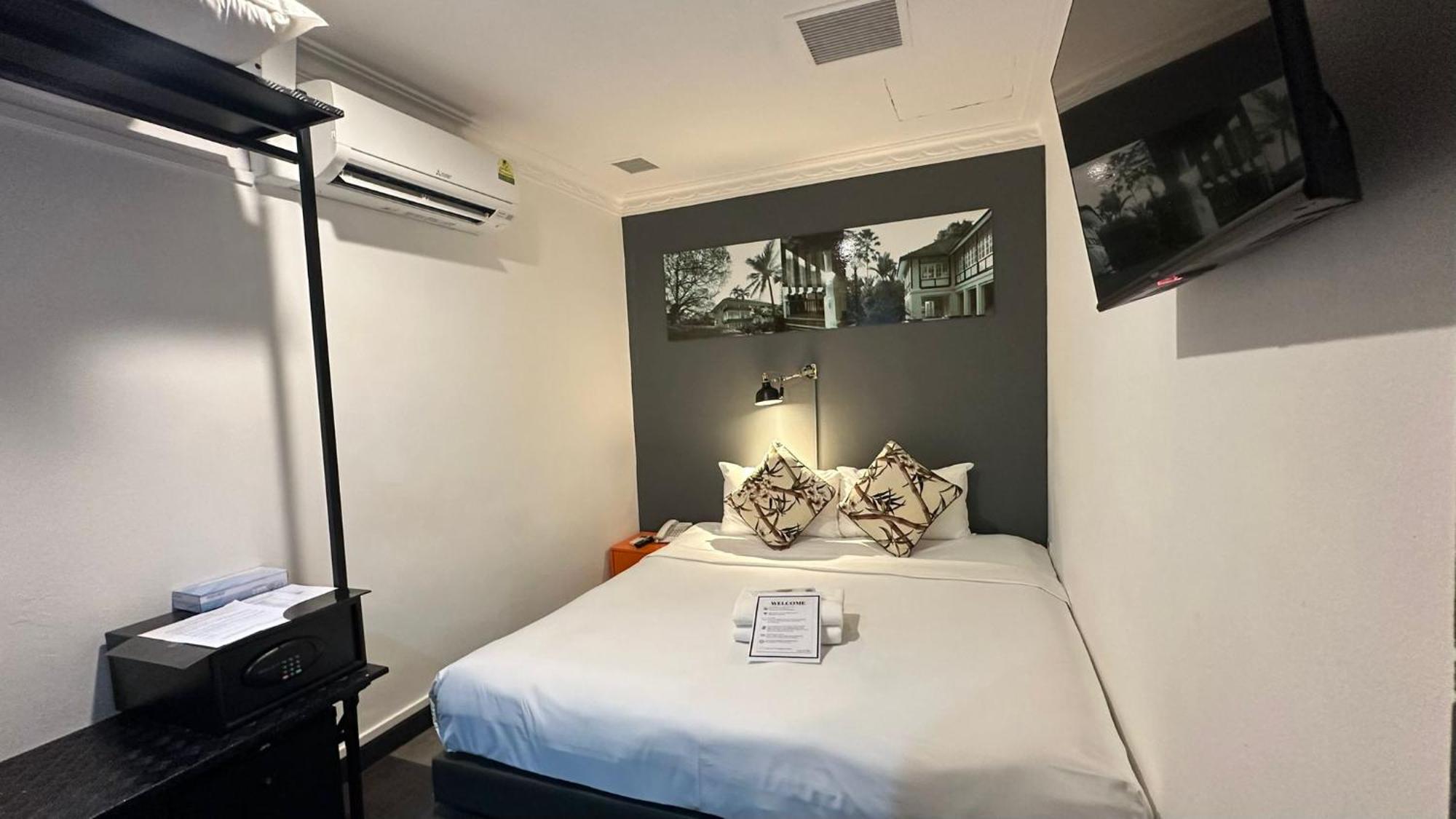 Check-Inn At Little India Singapore Exterior photo